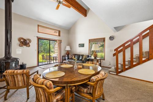 New! Aspen 4 Seasons - Seasonal pool - Close to beaches, parks, golf, and downtown