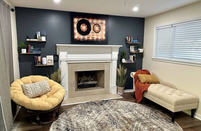 NEW! Beautifully Renovated, 3bd that has it all!