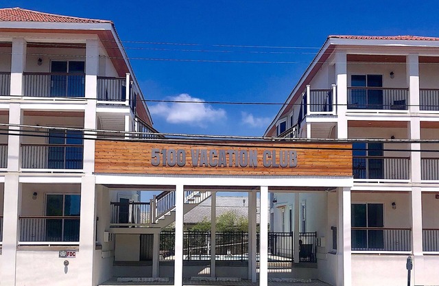 New Boutique Hotel/Condo 1.5 blocks from the beach & boardwalk #5