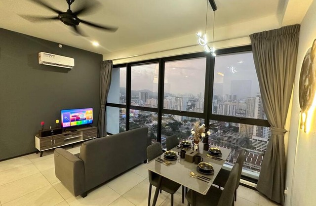 New Brand KTV SET, Netflix, 3 Queen Bed High Floor