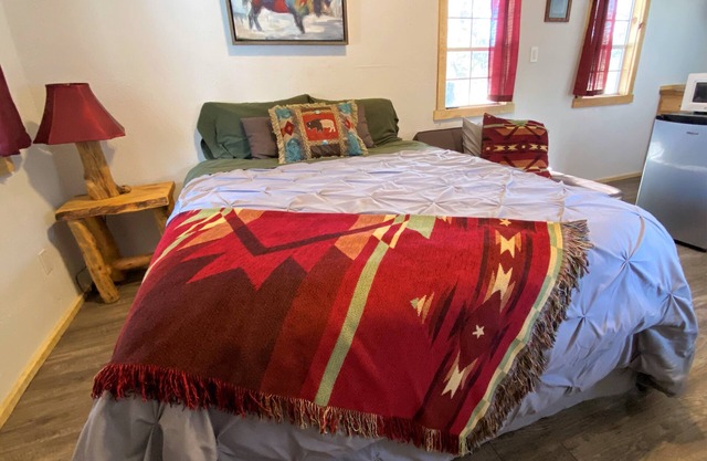 NEW! Buffalo Dreams Cabin at Dakota Dream B&B