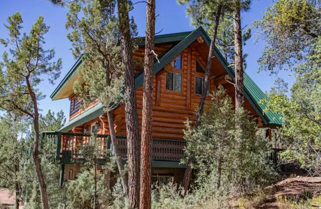New Build Modern Log Cabin in the Heart of Pine on 2 acres of secluded Forest
