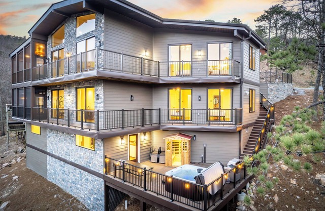 New Build with Amazing Views in Massanutten