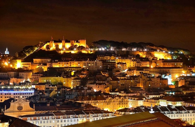 NEW! Charm that's difficult to resist. W/garage.