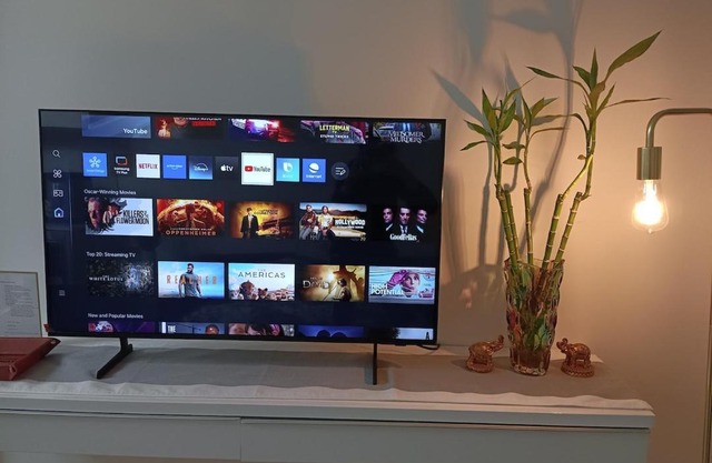 New condo Great amenities Near Skytrain