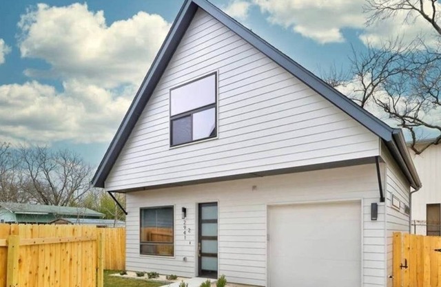 New Construction 2/2.5 Home - 5 minutes from downtown
