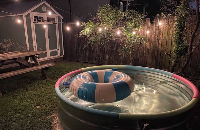 New Cowboy Pool! Comfy with Yard, Porch, & Laundry