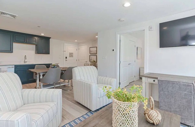 New Downtown Plymouth Harbor Condo