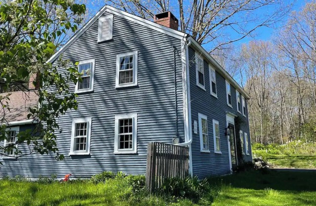 New England Farmhouse Stay