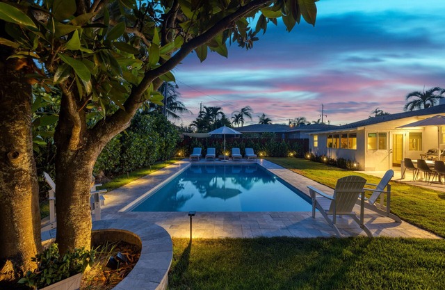 New! Fully Renovated Luxurious Villa in SoSo with Pool in West Palm Beach