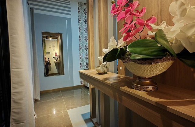 New, Furnished, Centrally located, Shoppings at 3 min. CATARATAS just 30km away