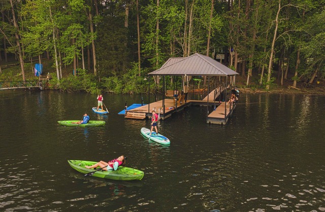 New Game Room-Snow Cones-Pet Friendly-Dock-Fire Pit-Kayaks-Paddleboards-
