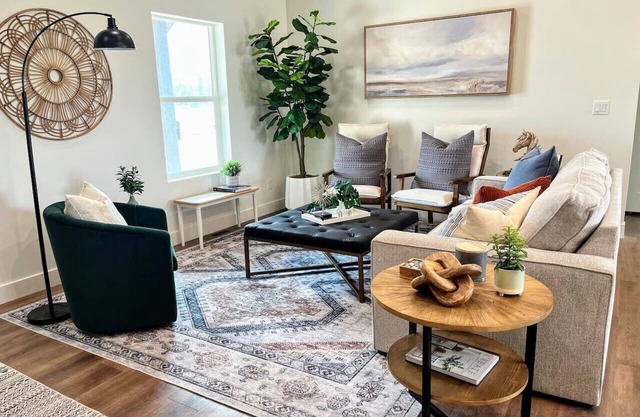 NEW! GameRm–HotTub–TheaterRm–Mtn Views–3000sf–BBQ