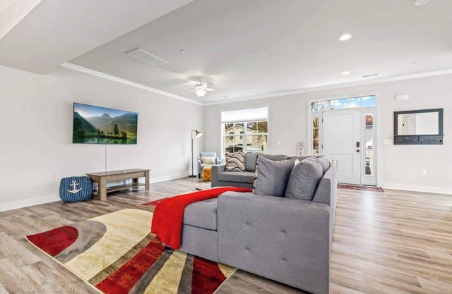 New! Golden Anchor Retreat; Lux Living! - Sleeps 7