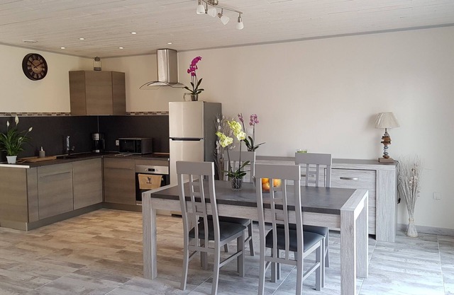 NEW HOUSE FACING THE BEACH AND FOREST