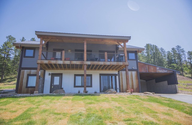 New house with great views and awesome accommodations