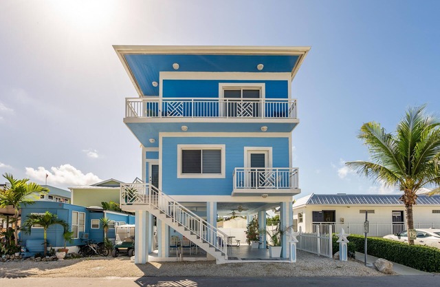 New Key Largo Home in resort