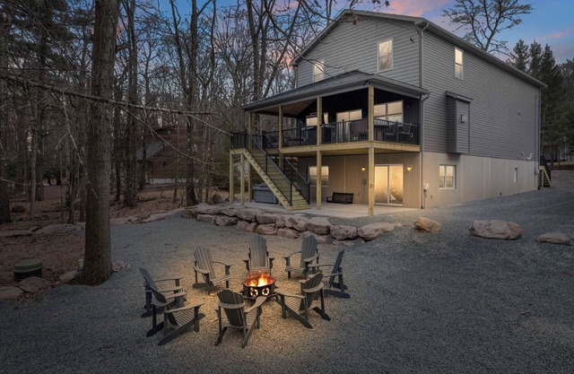 New Lakeview Gateway Lake Access, Hot tub, EV Charger, Fire Pits, 10+ Parkings