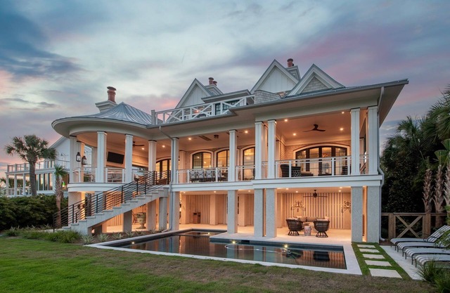 New Listing! Ask about discounts! 3900 Palm Blvd. Oceanfront 5 bd, pool/hot tub, elevator