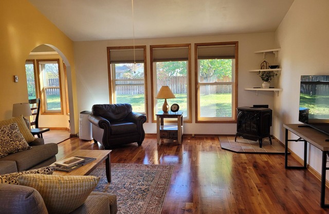 New Listing-Beautiful 3 bedroom home in SAFE, QUIET Spring Creek neighborhood.