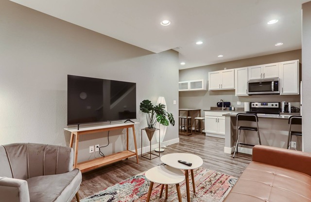 New Listing! Central Park neighborhood - Vibrant Food Scene and Green Space