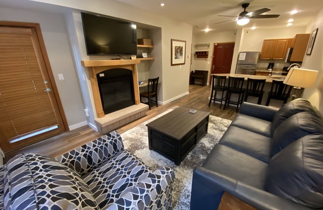 New Listing Ski-In/Ski-Out Zephyr 1 Bedroom Condo at the base of Winter Park