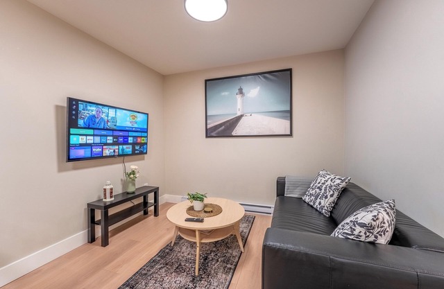 New Luxury 2BR, 1 BR, Living Space & Kitchen Near Downtown Halifax