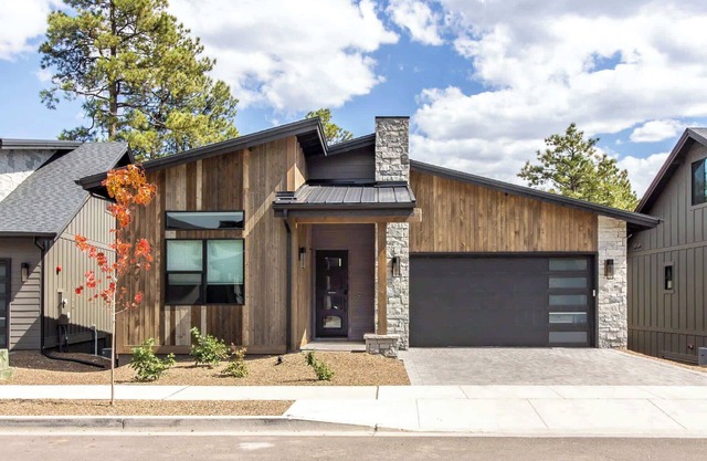 New Luxury 2BR Cozy Flagstaff Home Near NAU