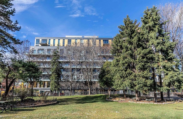 New Luxury Condo for rent