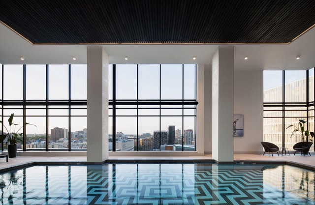 New Luxury Unit in Heart of MTL 914 | Metro access