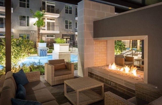 New! Master Suite w/Skyline Views - Art Dist