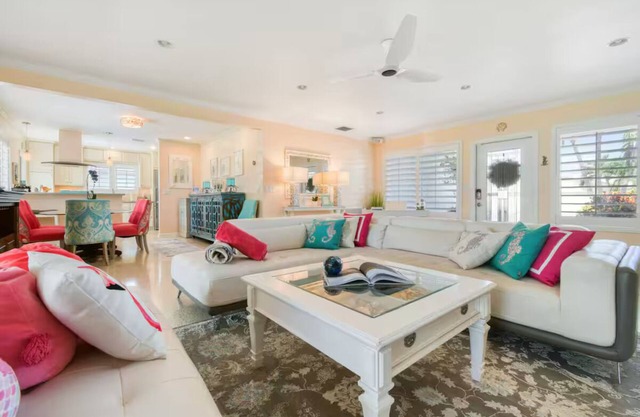 NEW! Mermaid Coastal Retreat-Wlk to Beach &Relax!