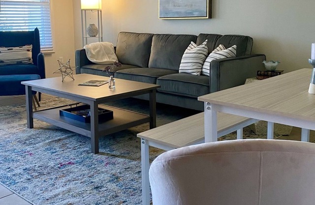 NEW Modern 2 bedroom townhome close to Fort Rucker