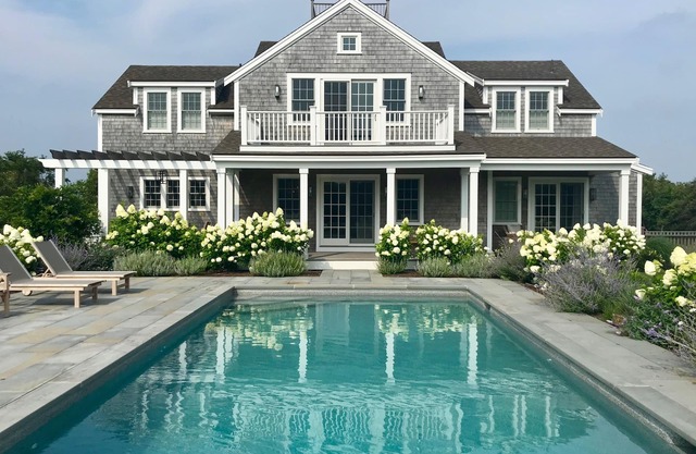 New Nantucket 5 BR House with Pool.Walk to Pocomo Beach