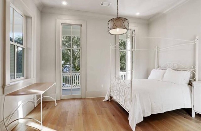 New Orleans: Uptown; elegant, luxurious, fun- loving living!