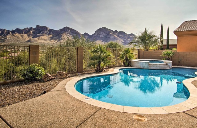 NEW! Oro Valley Oasis < 3 Mi to Golfing & Trails!