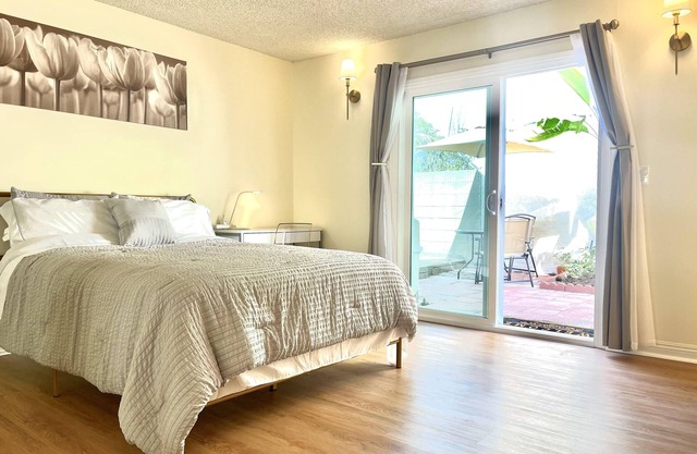 New Remodel Master room private entry,bathroom and Patio area.Near Disney park.