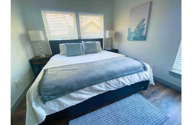 NEW Remodeled Apt Lower Greenville | Free Coffee