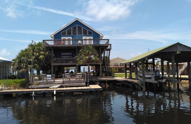 New rental on the main canal