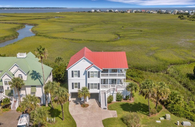 New Rental with Expansive Marsh and Water Views-Golf Cart Included