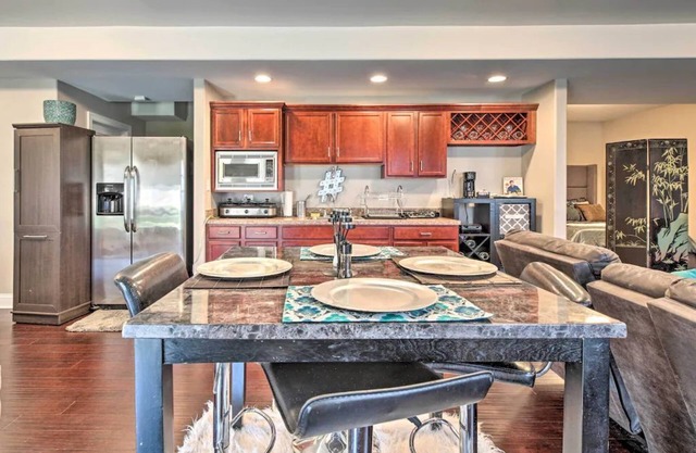 NEW! Serene Garden-Level Apt: 30 Miles to Chicago!