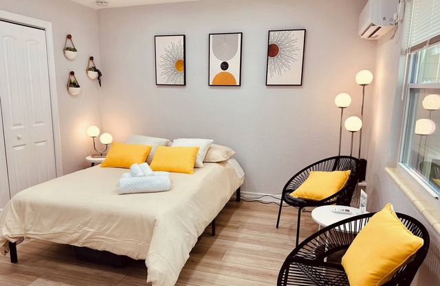 NEW Studio! 5 Minutes from Downtown & 3 from USF