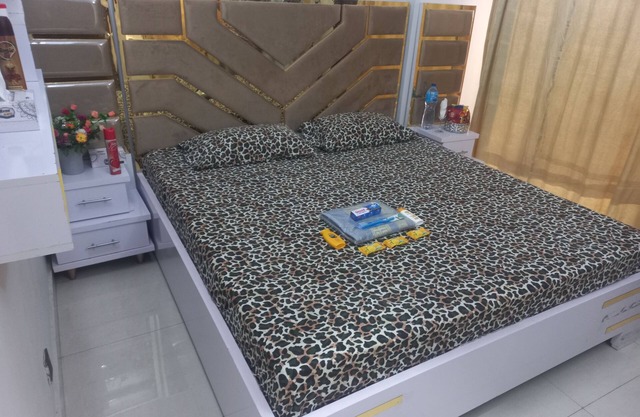 New studio-Specio, City Tower and shopping Mall, Gulistan e Johar, Block 5,KHI