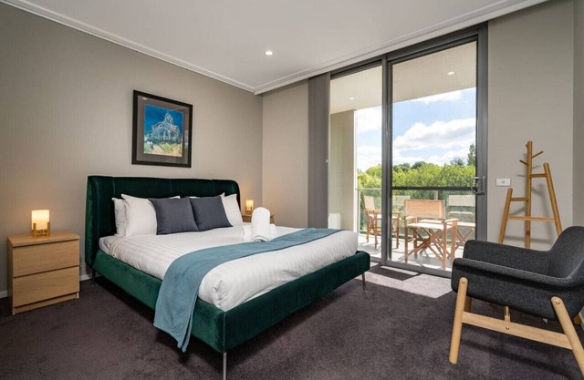 New to VRBO: Tranquil 2BR APT - Glebe Park View