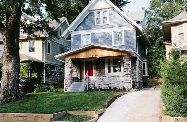 New! Updated historical charmer with game room