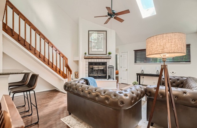 New! Urban Oasis - Pool Access - Fireplace - 30 Day Rental