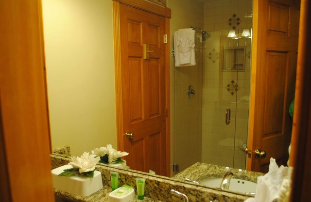 New Years Eve 2017 - Dec 30/Jan 6 (other dates may be available) Email dates