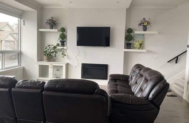 Newly 4 Bedroom house With Majestic mountain views