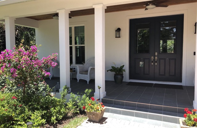 Newly Built Florida Cottage Style Homen Private and welcoming close to beach!