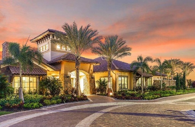 Newly Built&Professionally Decorated condo. Other rental avail. vrbo.com/4085048